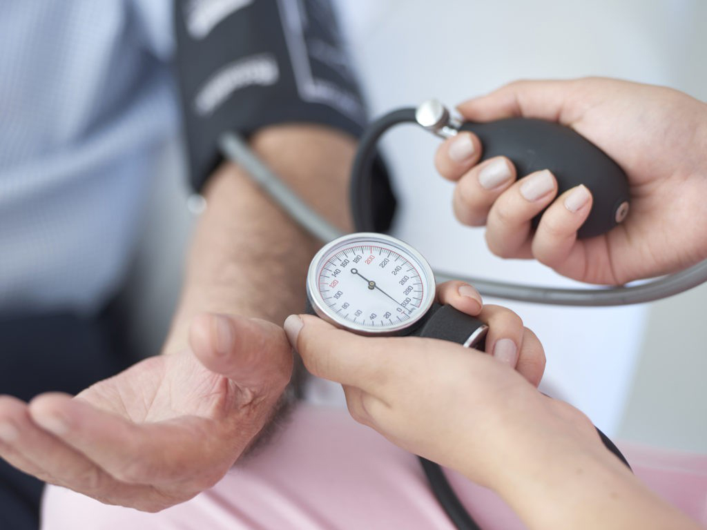 huyết áp cao không điều trị làm tăng nguy cơ mắc bệnh Alzheimer