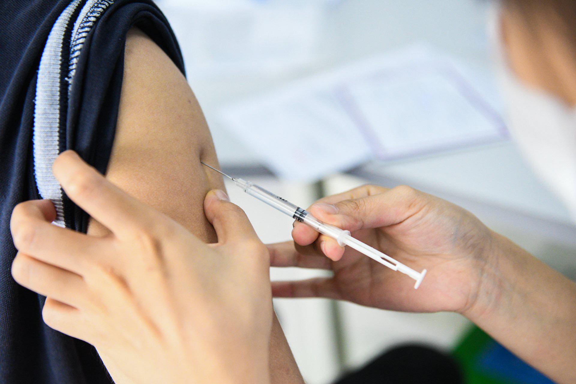 tiêm nhắc lại vắc-xin Covid-19 y duoc thai nguyen