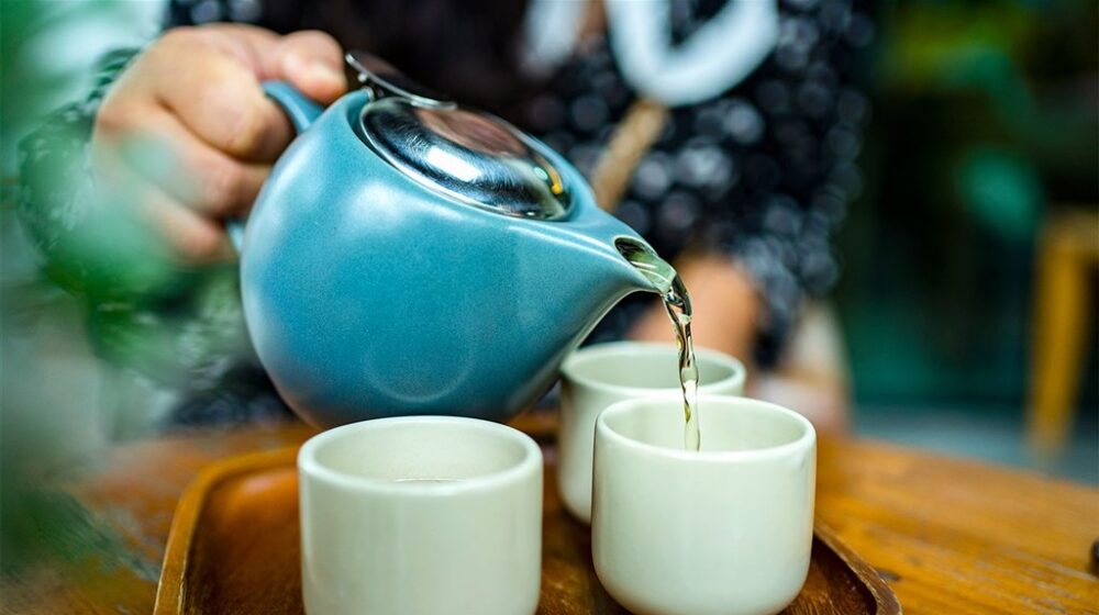uống trà giảm bệnh tim mạch y duoc thai nguyen