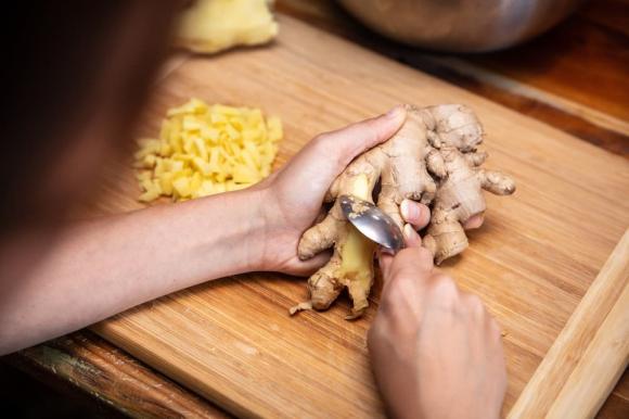 ăn gừng giảm cholesterol tốt sức khỏe tim mạch y duoc thai nguyen