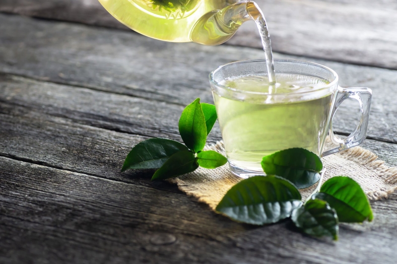 uống trà giảm tác dụng của thuốc y duoc thai nguyen