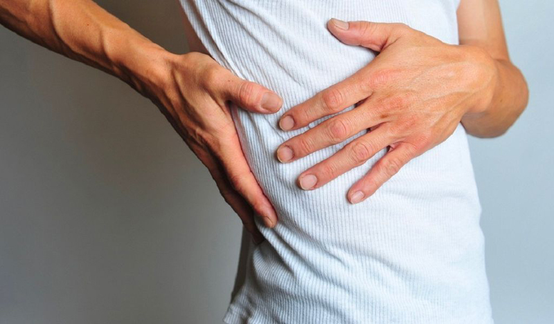 đau lưng dưới bên phải y duoc thai nguyen