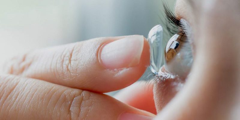 suy giảm thị lực do dùng kính áp tròng sai cách y duoc thai nguyen