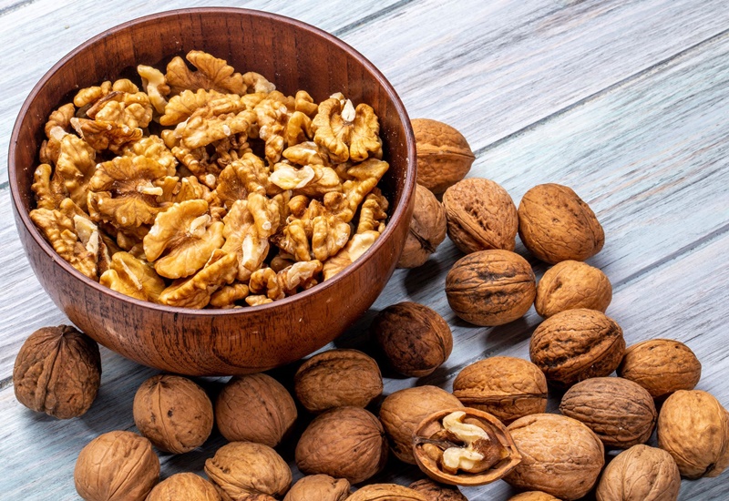 quả óc chó giảm cholesterol tốt cho tim mạch y duoc thai nguyen
