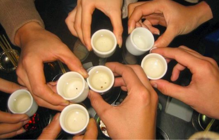 uống rượu gây mất ngủ dù uống từ sớm y duoc thai nguyen