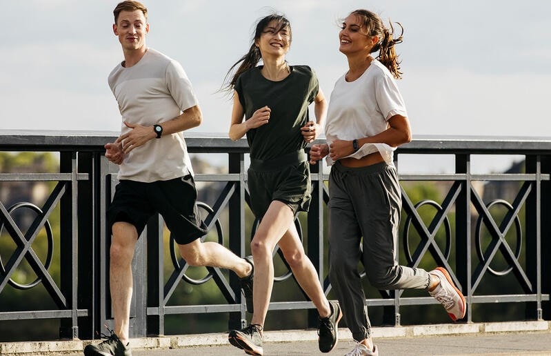 chạy bộ giảm đau lưng ngủ ngon tuổi trung niên y duoc thai nguyen