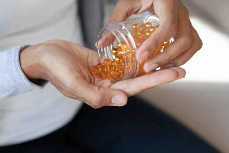 uống vitamin D mỗi ngày y duoc thai nguyen